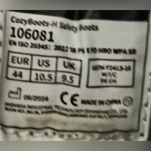 Tan High-Top Work Boots with Black Toe Cap and Rubber Sole - Picture 5 of 6